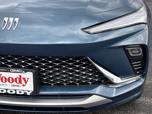 New 2026 Buick Envista Avenir FWD image 11