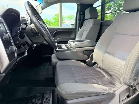 Used 2018 Chevrolet Silverado 1500 LT w/ LT Convenience Package AWD/4WD image 12