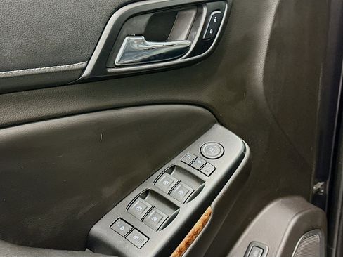 Used 2018 Chevrolet Tahoe Premier image 15
