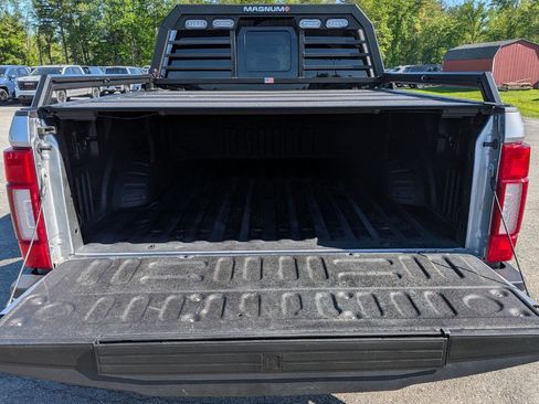 Used 2022 Ford F250 Lariat w/ Black Appearance Package AWD/4WD image 10