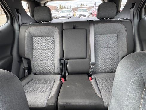 Used 2023 Chevrolet Equinox LT image 38