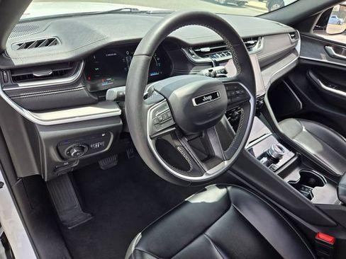 Used 2024 Jeep Grand Cherokee Limited 4xe AWD/4WD image 8
