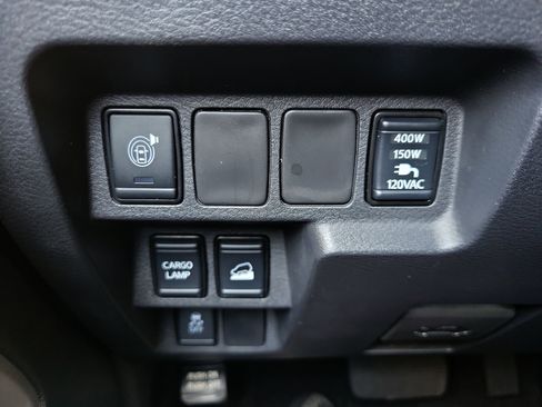 Used 2022 Nissan Frontier SV w/ SV Premium Package AWD/4WD image 28