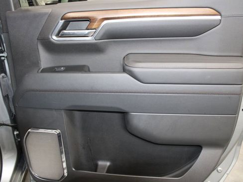 Used 2024 Chevrolet Silverado 1500 High Country w/ High Country Premium Package image 34