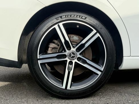 Used 2021 Mercedes-Benz CLA 250 4MATIC image 31