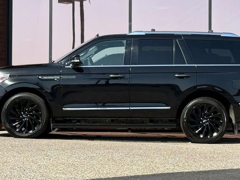 Used 2021 Lincoln Navigator Reserve AWD/4WD image 5
