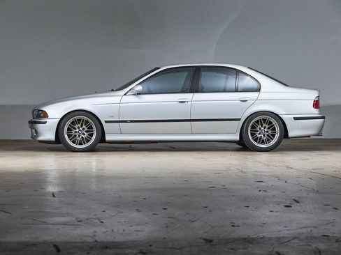 Used 2003 BMW M5 RWD image 8