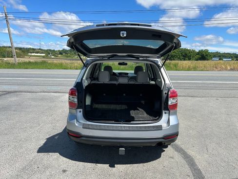 Used 2015 Subaru Forester 2.5i Premium w/ All-Weather Package AWD/4WD image 11