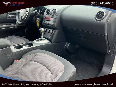 Used 2010 Nissan Rogue SL w/ Premium Pkg image 6