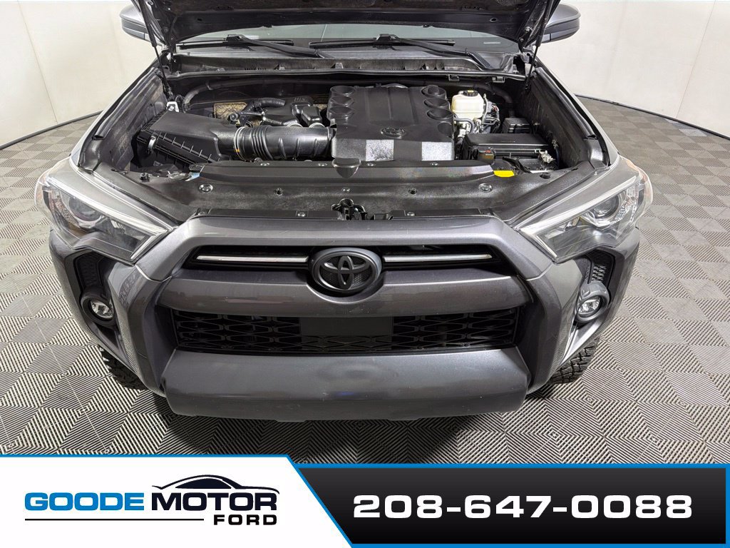 Used 2023 Toyota 4Runner SR5 AWD/4WD image 25