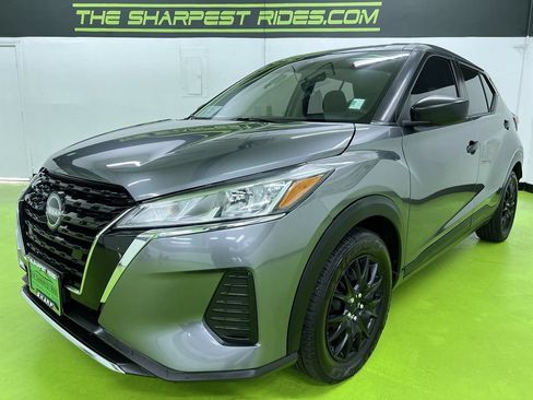 Used 2023 Nissan Kicks S FWD image 5