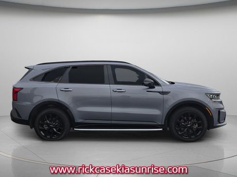 Used 2022 Kia Sorento SX AWD/4WD image 5