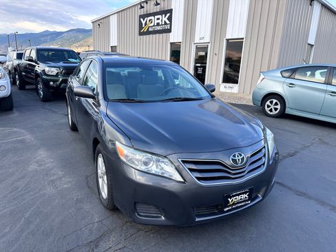 Used 2010 Toyota Camry LE FWD image 1