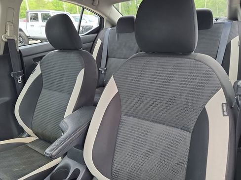 Certified 2021 Nissan Versa SV FWD image 21