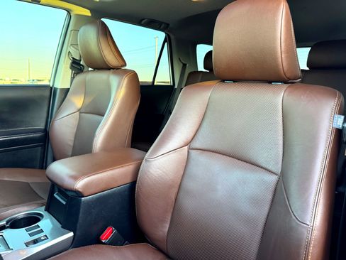 Used 2023 Toyota 4Runner Limited image 13