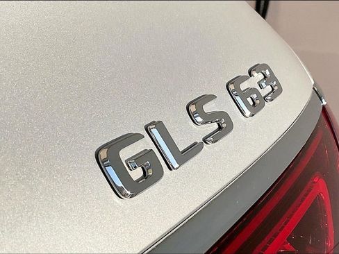 Used 2023 Mercedes-Benz GLS 63 AMG 4MATIC image 32