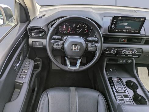 Used 2023 Honda Pilot EX-L image 16