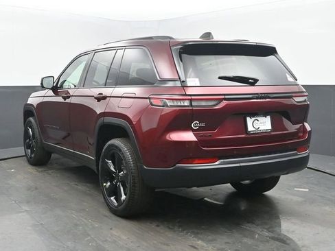 New 2026 Jeep Grand Cherokee Limited w/ Limited Altitude Package image 4