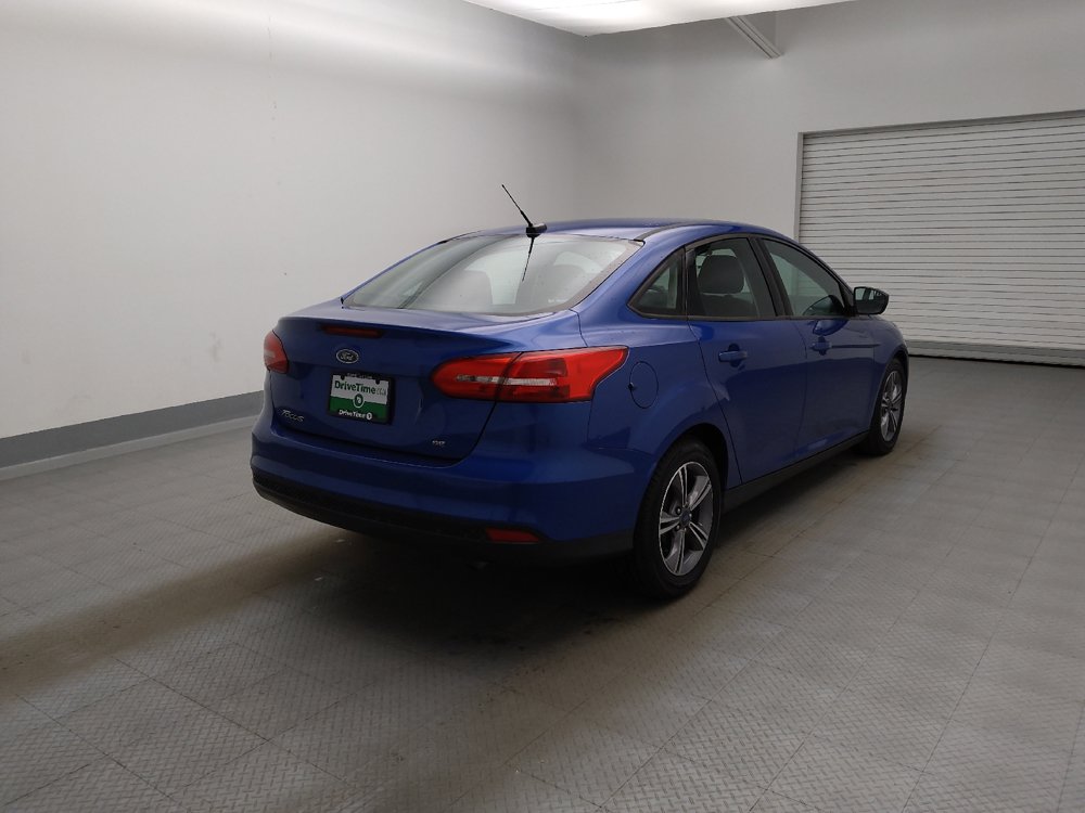 Used 2018 Ford Focus SE w/ SE Appearance Package FWD image 9