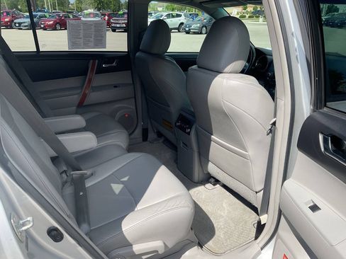 Used 2010 Toyota Highlander Limited AWD/4WD image 37