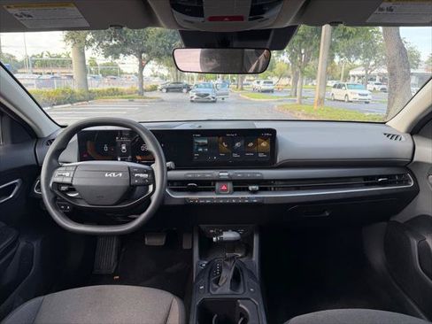 Used 2025 Kia K4 FWD image 21