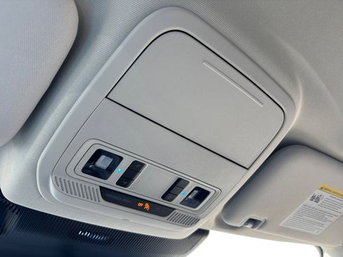 New 2026 Ford Explorer Active w/ Active Comfort Package image 18