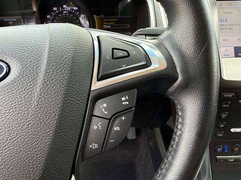 Used 2019 Ford Edge Titanium w/ Equipment Group 301A FWD image 29