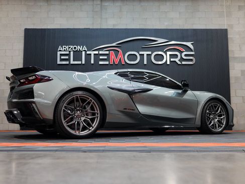 Used 2024 Chevrolet Corvette Z06 w/ Battery Protection Package RWD image 31