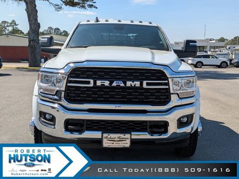 New 2024 RAM 4500 SLT w/ Quick Order Package 2YG SLT image 3