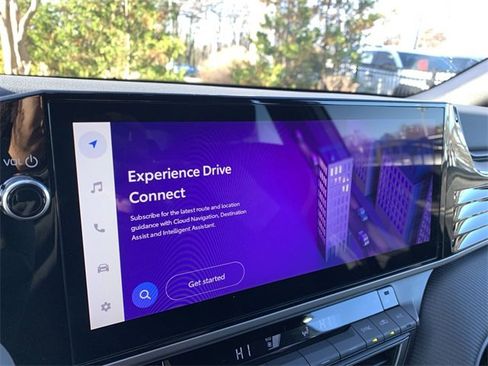 Used 2025 Toyota Camry SE image 23