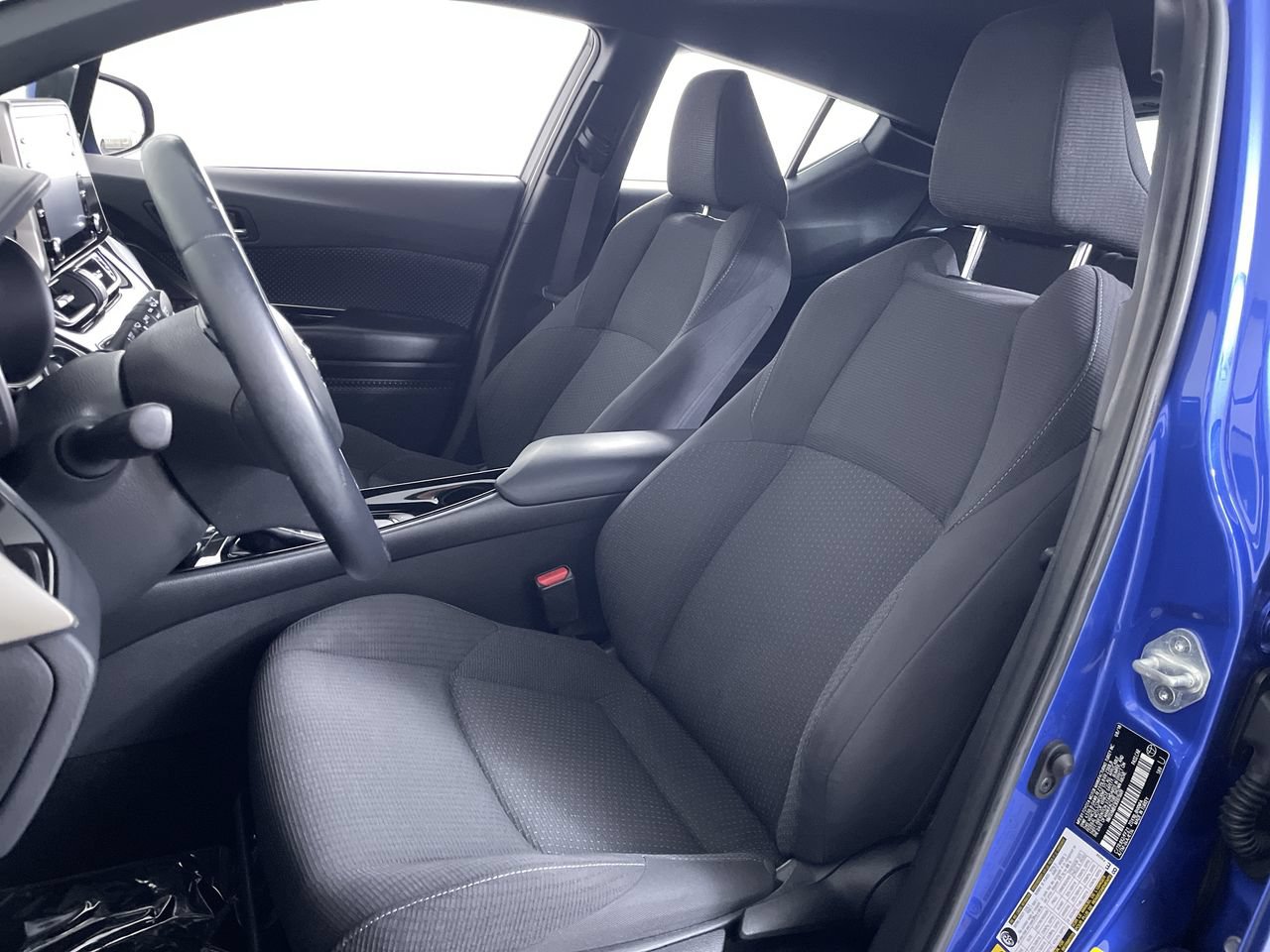 Used 2019 Toyota C-HR XLE FWD image 13