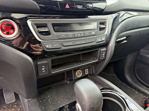 Used 2019 Honda Ridgeline RTL-E image 18