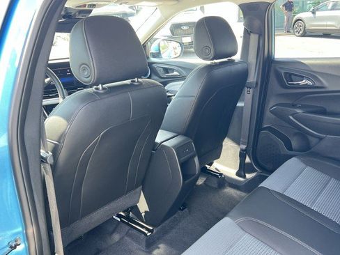 Used 2025 Chevrolet Trax LT w/ Driver Confidence Package FWD image 20