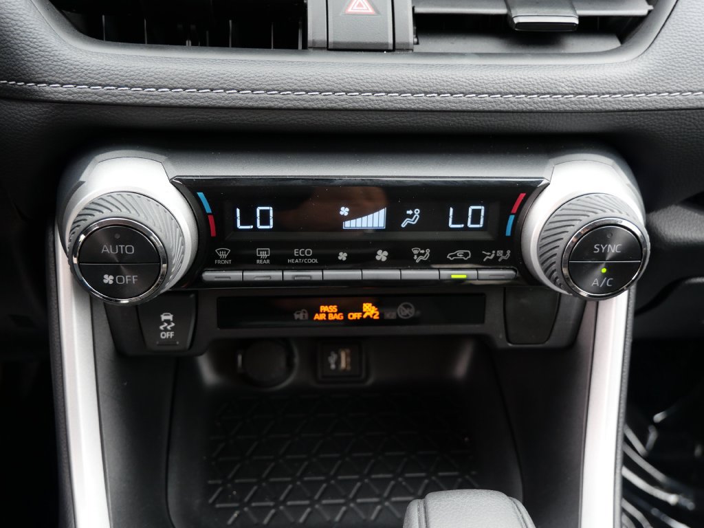 Certified 2025 Toyota RAV4 LE AWD/4WD image 19