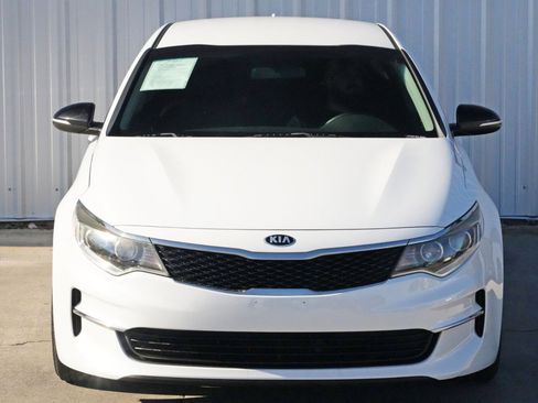 Used 2017 Kia Optima LX w/ Value Package image 42