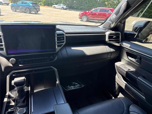 Used 2025 Toyota Tundra Platinum AWD/4WD image 15