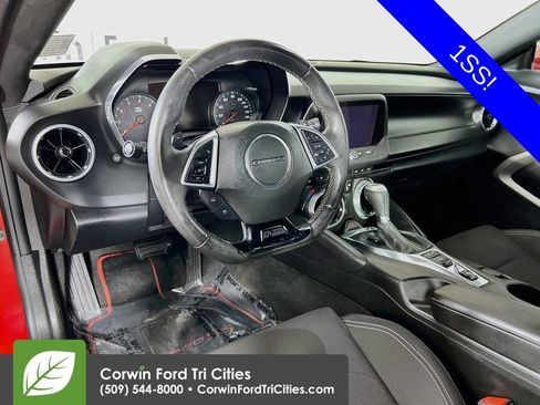 Used 2017 Chevrolet Camaro SS RWD image 3