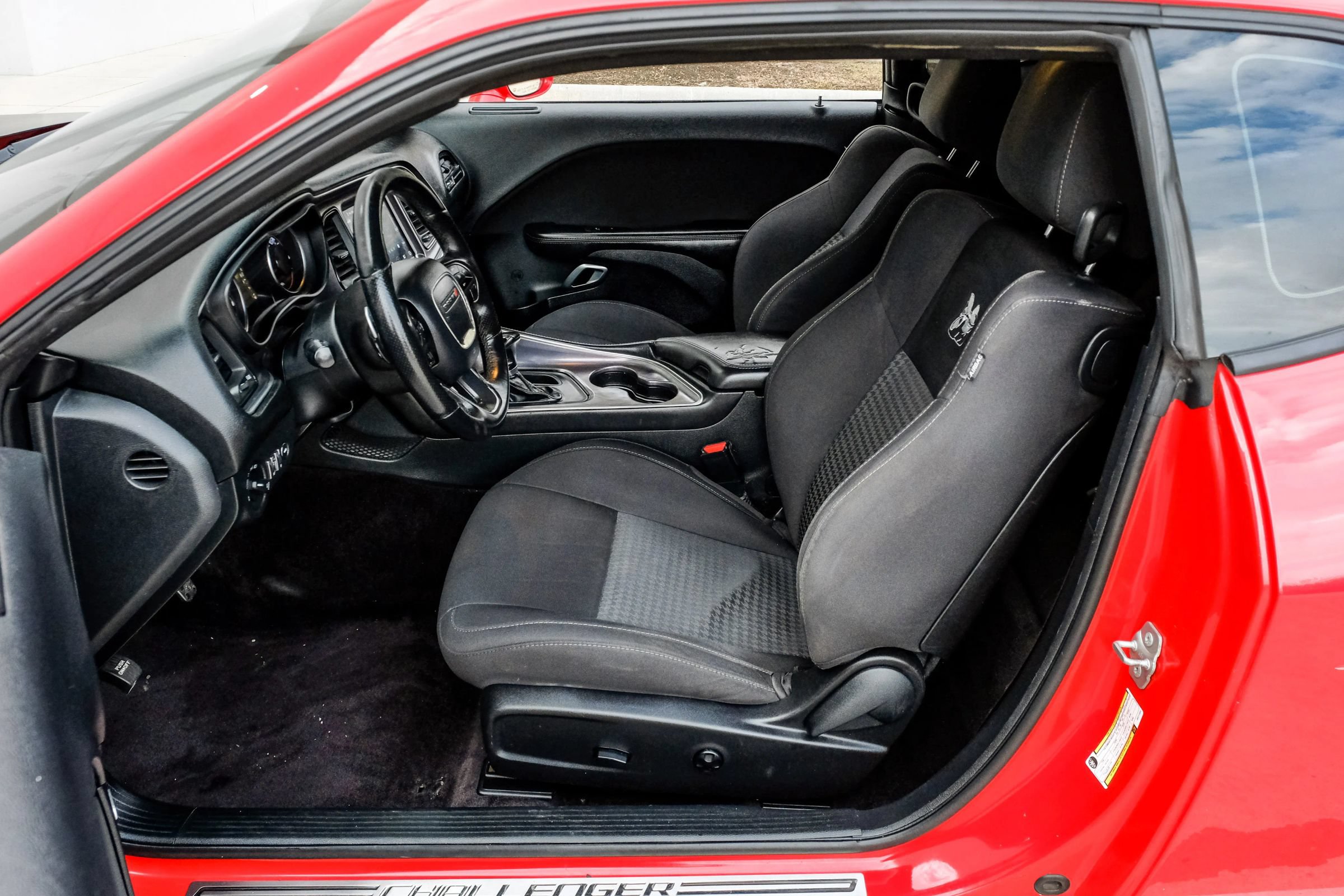 Used 2018 Dodge Challenger R/T Scat Pack w/ Dynamics Package RWD image 19
