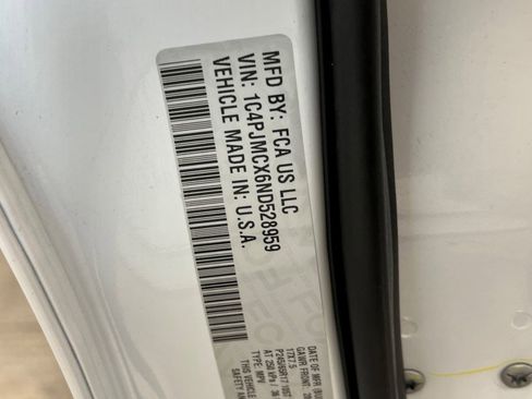 Used 2022 Jeep Cherokee Latitude w/ Sun & Sound Group image 50