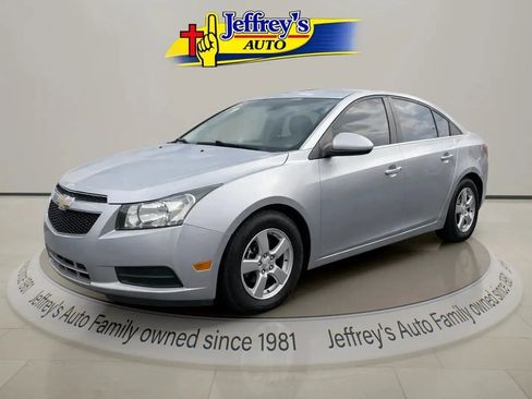 Used 2013 Chevrolet Cruze LT image 1