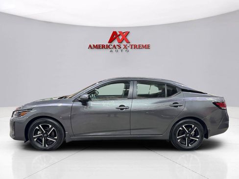 Used 2025 Nissan Sentra SV w/ All-Weather Package FWD image 4