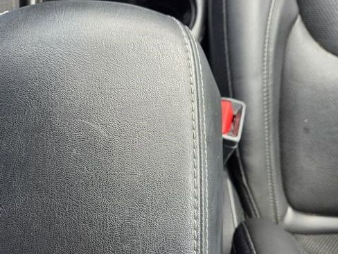 Used 2019 Jeep Cherokee Limited w/ Technology Group image 9