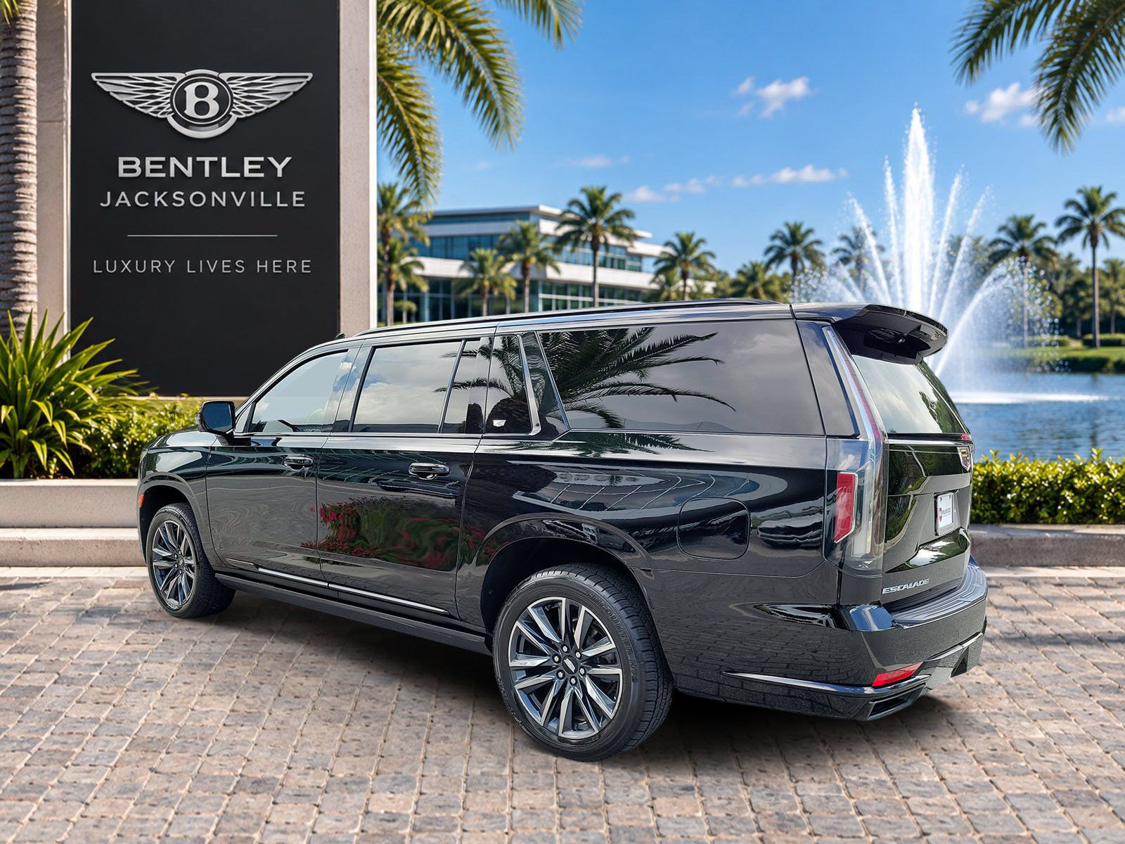 Used 2022 Cadillac Escalade ESV Sport w/ Touring Package AWD/4WD image 2