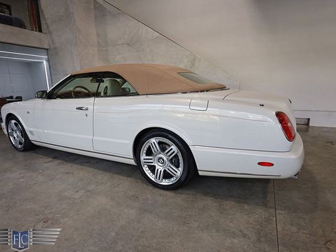 Used 2010 Bentley Azure T RWD image 6
