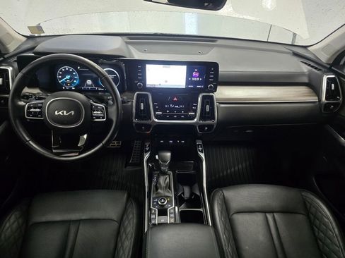 Used 2023 Kia Sorento SX Prestige image 17