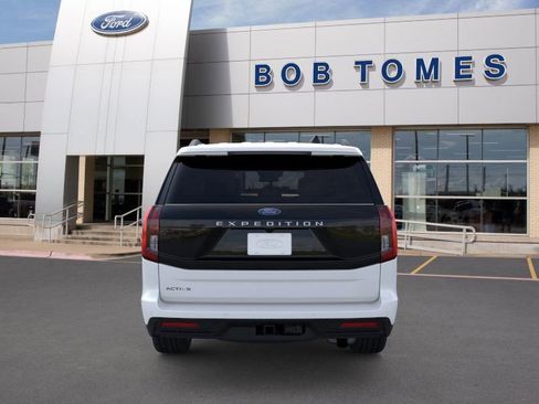New 2025 Ford Expedition Active image 7