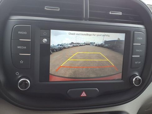 Certified 2025 Kia Soul LX image 18