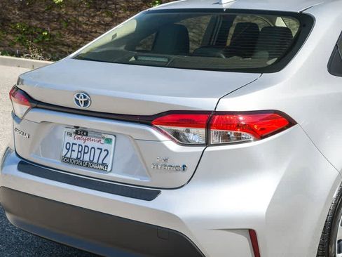 Used 2023 Toyota Corolla LE w/ Carpet Mat Package (TMS) image 6