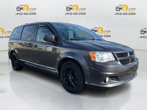 Used 2018 Dodge Grand Caravan SXT w/ Blacktop Package image 3