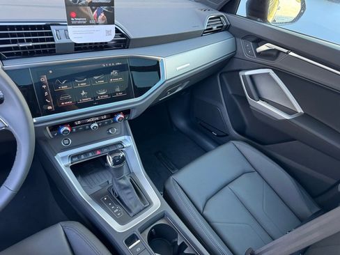 New 2025 Audi Q3 2.0T Premium image 32